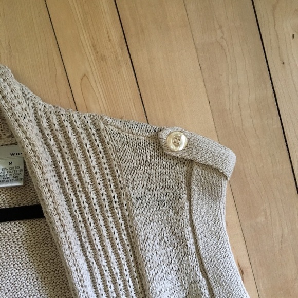 WDNY Sleeveless Sweater Medium - Picture 3 of 4